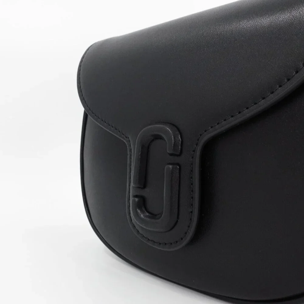 Marc Jacobs Women's The Messenger Saddle Bag Small In Leather Black OS
